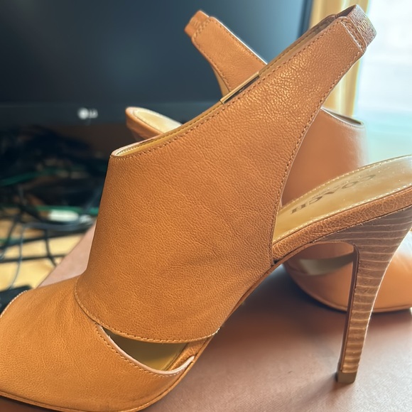 Coach sandals in soft grain leather - Picture 3 of 3